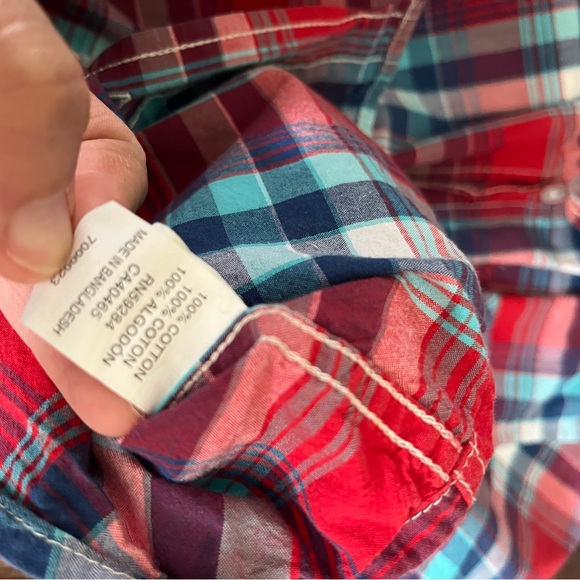 Children’s Place Boy Plaid Button-down, long sleeved shirt, EUC, Size 10/12 - Picture 8 of 8